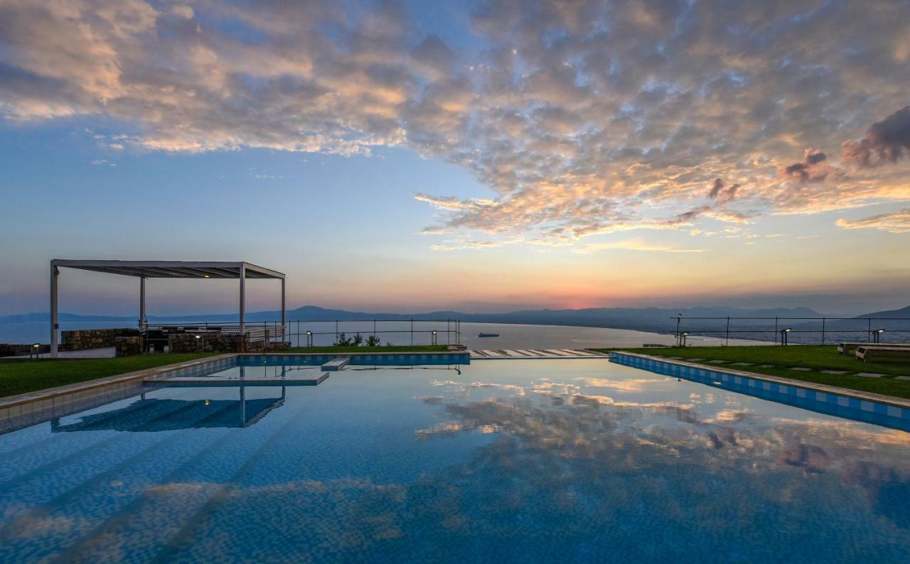 Landmark - Ορόσημο Verga Kalamata Exterior photo